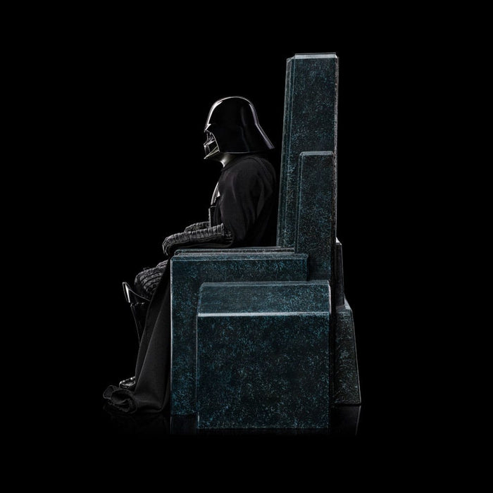 Star Wars estatua de Darth Vader en el trono